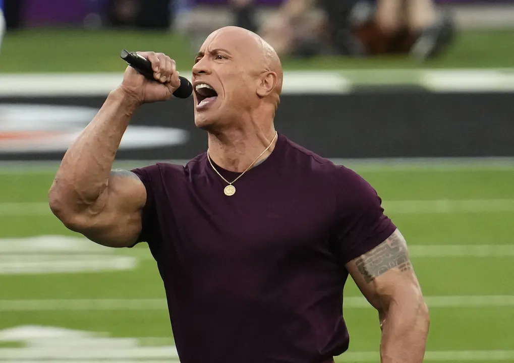 04-show-super-bowl