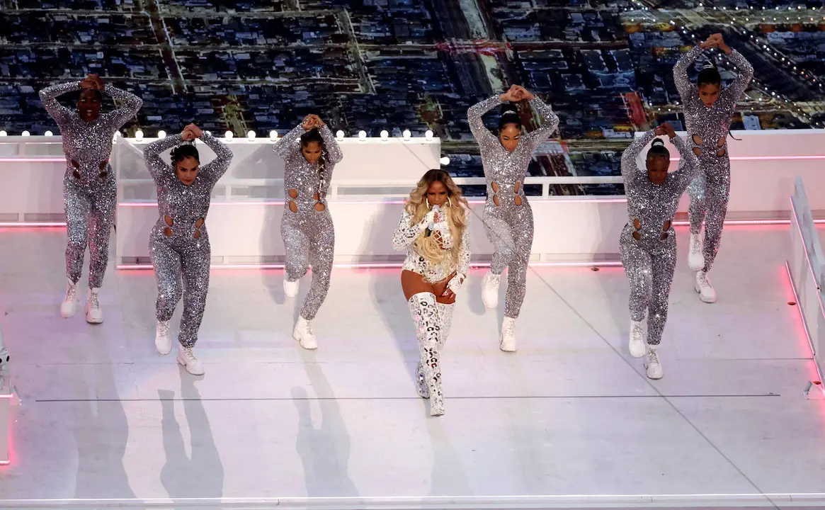 011-show-super-bowl