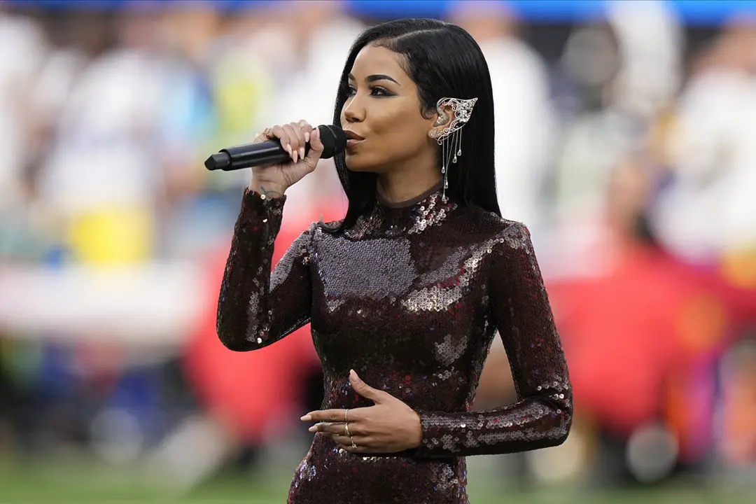 cantautora-jhene-aikon-actua-super-bowl-2022