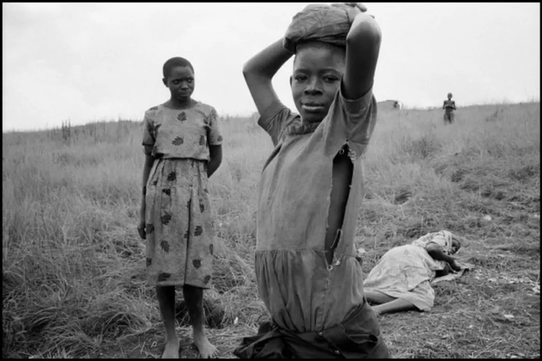 1995. A girl poses at the Benaco refugee camp.