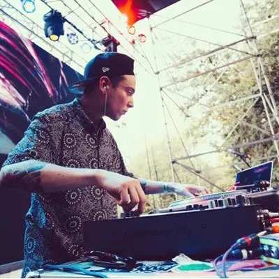 DJ Sta(Liricistas)