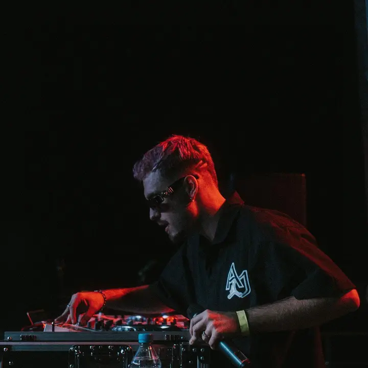 DJ LI4M