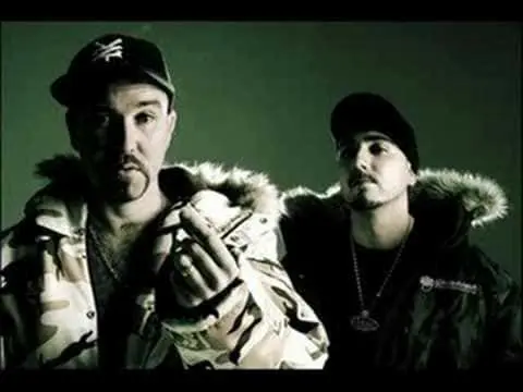 SFDK - Liricista en el tejado