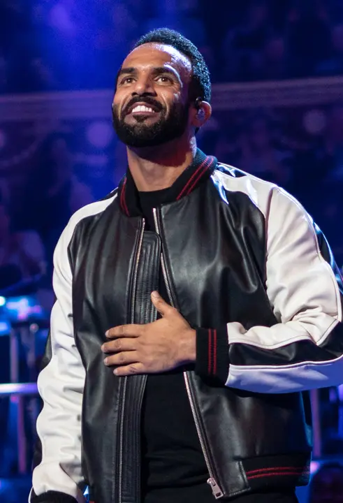Craig_David_(at_The_Queen's_Birthday_Party)_(cropped)_(1)