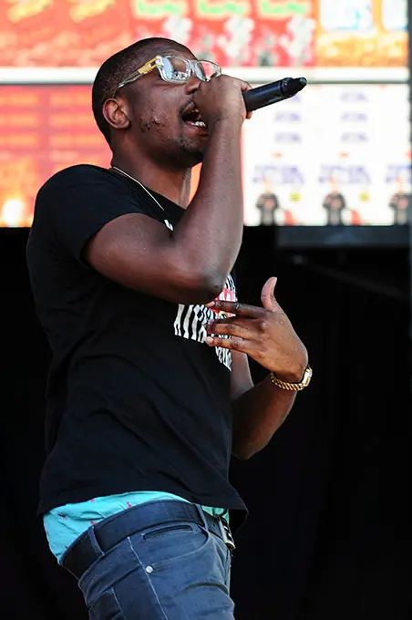 Chiddy_Bang_@_Wellington_Square_(1_10_2012)_(8076817644)