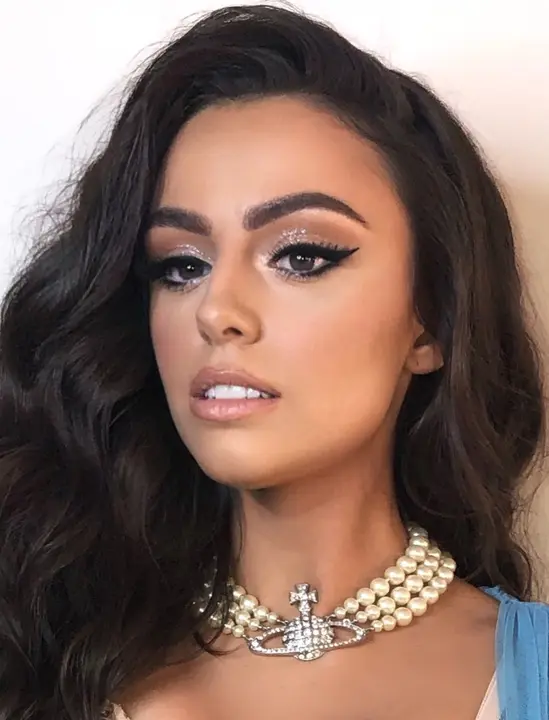 Cher-Lloyd-2020Lostshoot_(cropped)