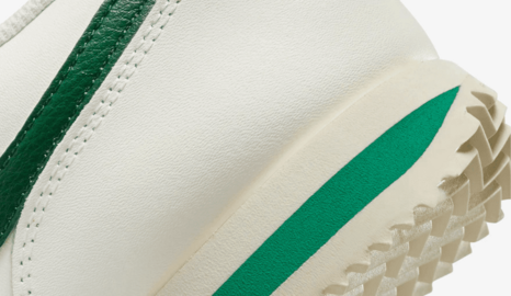 Nike Cortez "Gorge Green y Malachite"- Imagen v&iacute;a Nike
