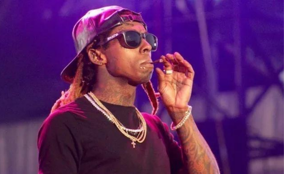 Lil Wayne fuma mucho