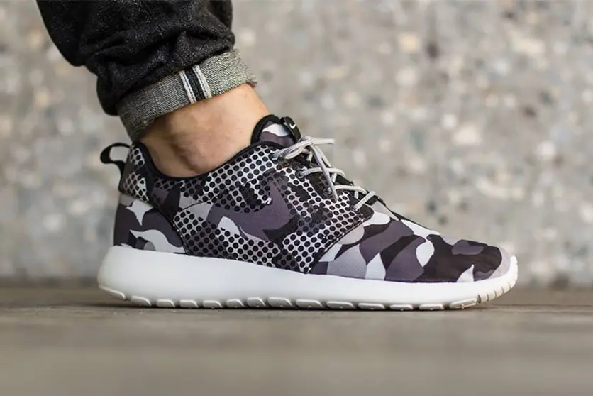 Nike Roshe One Print "Camo & Polka Dots"