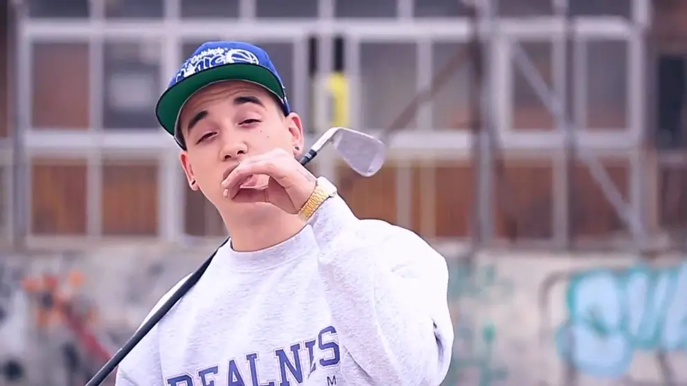 Le meten una paliza a D. Gomez (Pxxr Gvng)