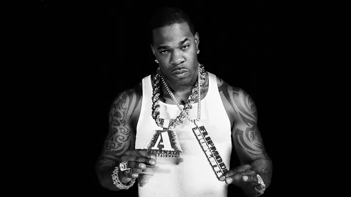 ¿Os acordarais de "Pass the Courvoisier" de Busta Rhymes ?