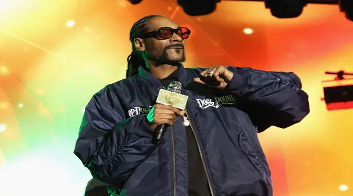 Ya tenemos fecha para el nuevo álbum de Snoop Dogg y si, vuelve a los 90