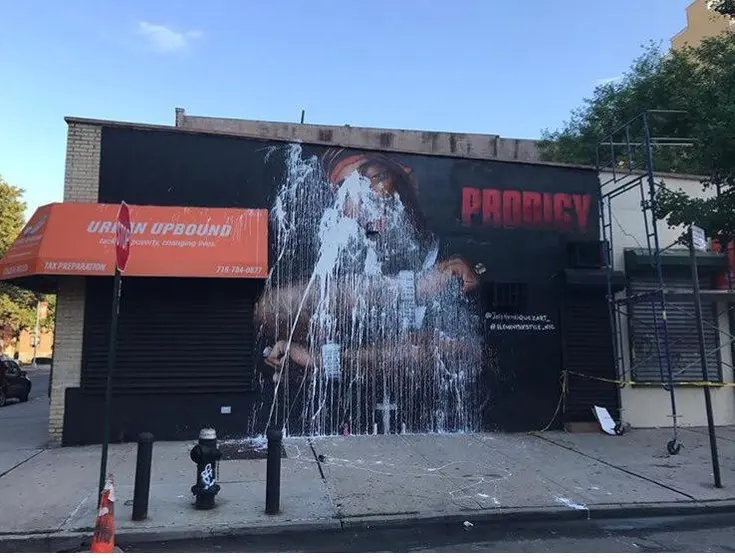 Revientan un mural en honor al fallecido Prodigy