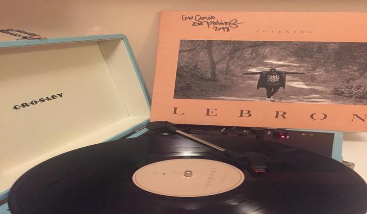 "Lebron" es un disco maduro de una persona a la que no le hace falta vacilar