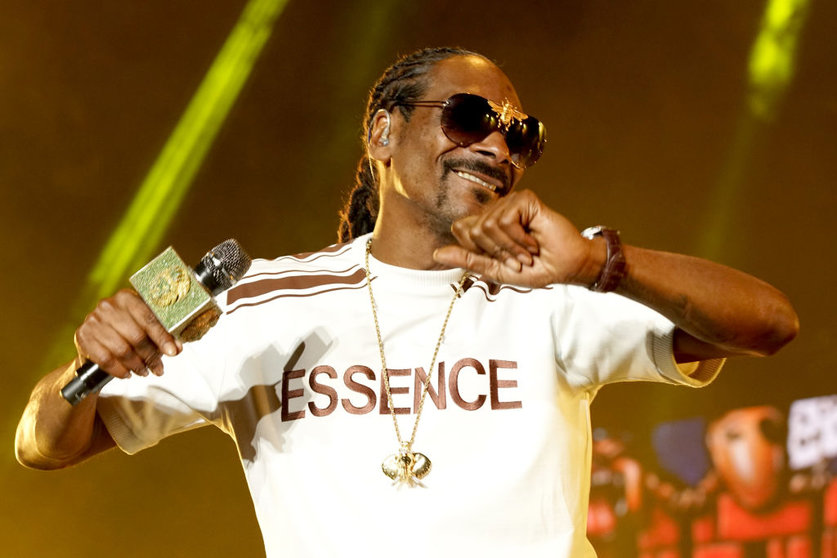 NEW ORLEANS, LA - JULY 06:  Snoop Dogg performs onstage during the 2018 Essence Festival presented By Coca-Cola - Day 1 at Louisiana Superdome on July 6, 2018 in New Orleans, Louisiana.  (Photo by Bennett Raglin/Getty Images for Essence)