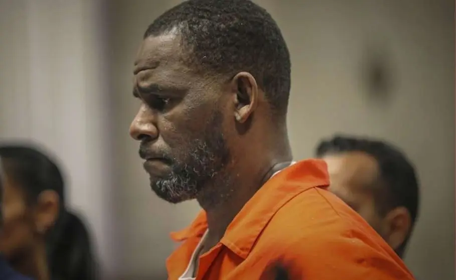 Imagen de R. Kelly durante el juicio