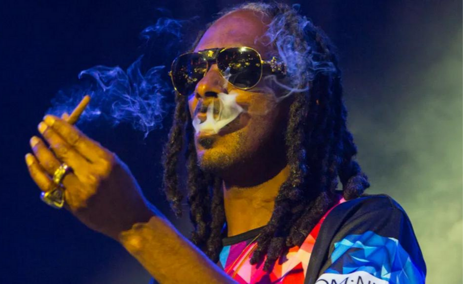 Snoop Dogg y la burrada que le paga a su liador de porros