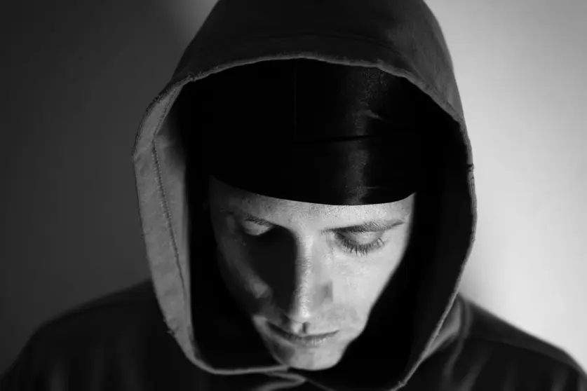 Shaolin Monkey lanza "Ambición como amuleto" redefiniendo el rap crudo y directo