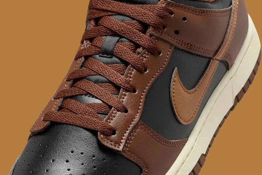 Nike Dunk Low "Brown Black"