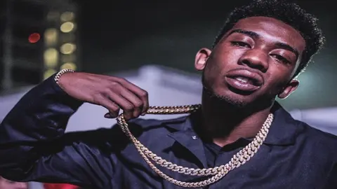 El rapero Desiigner vomita en medio de un concierto 
