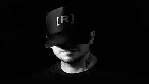 La intensa tiraera entre Ren&eacute; P&eacute;rez, mejor conocido como Residente Calle 13&nbsp;y Tempo&nbsp;contin&uacute;a. Este segundo lanz&oacute; hace unos d&iacute;as un tema con el ex de Calle 13 llamada "El Bruto", la cual pod&eacute;is escuchar aqu&iacute;.

