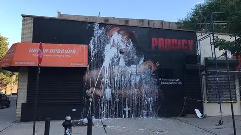 Revientan un mural en honor al fallecido Prodigy