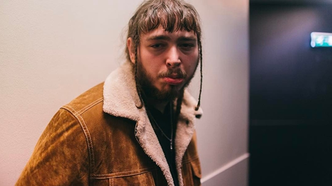 Post Malone salta al p&uacute;blico y nadie lo coge 