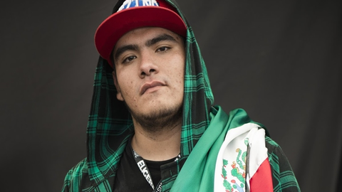 Aczino gan&oacute; la final de la Batalla de los Gallos 2017