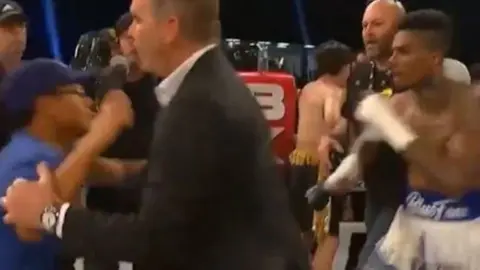 Captura del combate entre Blueface y el hater