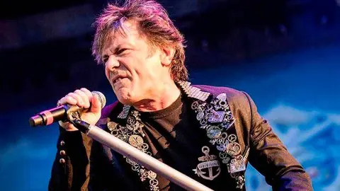 Bruce Dickinson l&iacute;der de Iron Maiden