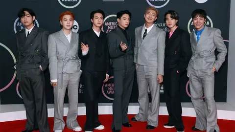 suga-jin-jungkook-rm-jimin-and-j-hope-of-bts-attend-the-news-photo-1637545576