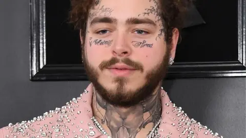 Post Malone y sus letras en el ba&ntilde;o