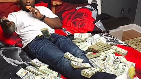 50-cent-shows-his-cash-online-in-response-to-bankruptcy-jibes