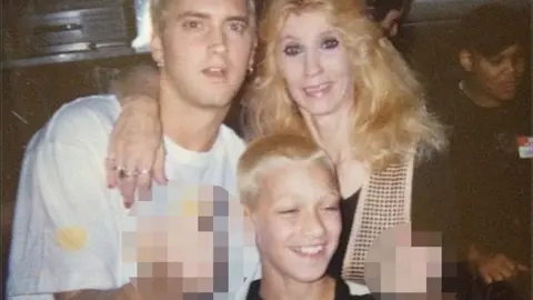 Eminem y su madre