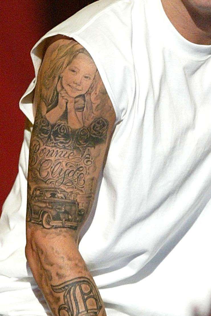 Bonnie and Clyde y el coche histórico - Brazo derecho
